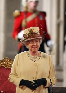 article-0-1240804F000005DC-279_472x665 copy