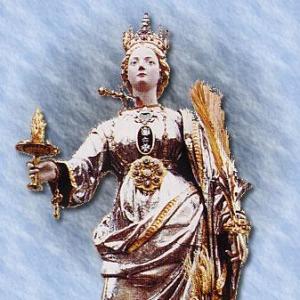 lucia statue