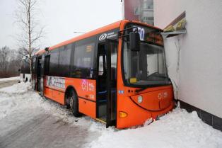 bussionnettomuus viikki 26.1.2016-2