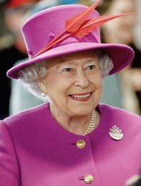 Queen_Elizabeth_II_March_2015-810x1068