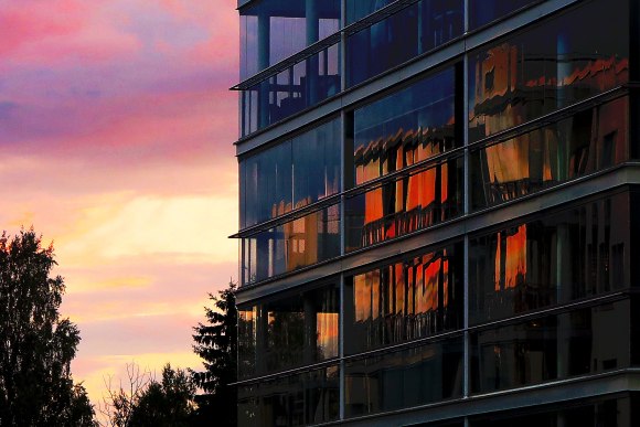 red-sky-suburbian-style-3