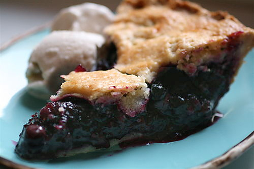 best_blueberry_pie_with_foolproof_pie_dough